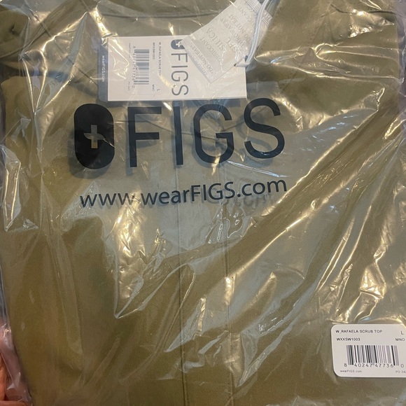 Brand new , 3 tops in size Large & two pairs of pants in size small/tall - Picture 5 of 6